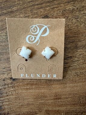 Plunder Cream Stone Square Stud Earrings with Gold Prongs